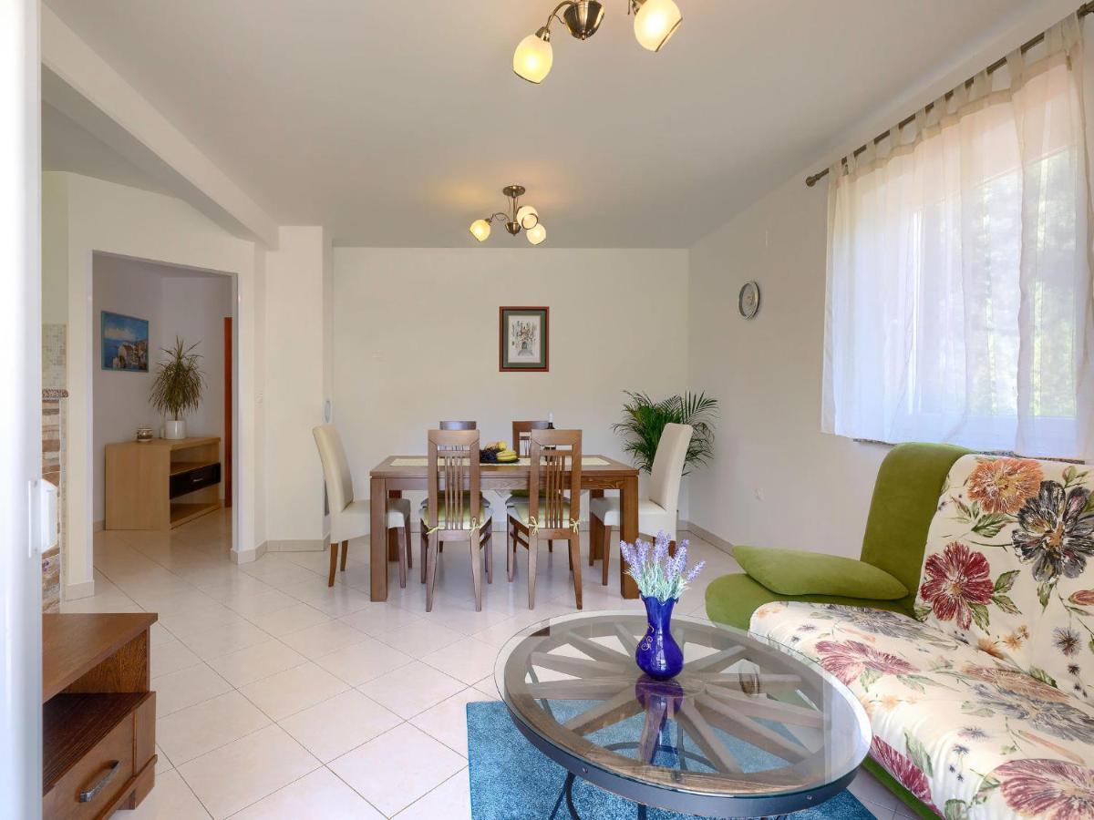 Holiday Home Carla - Lbn429 By Interhome ラビン エクステリア 写真