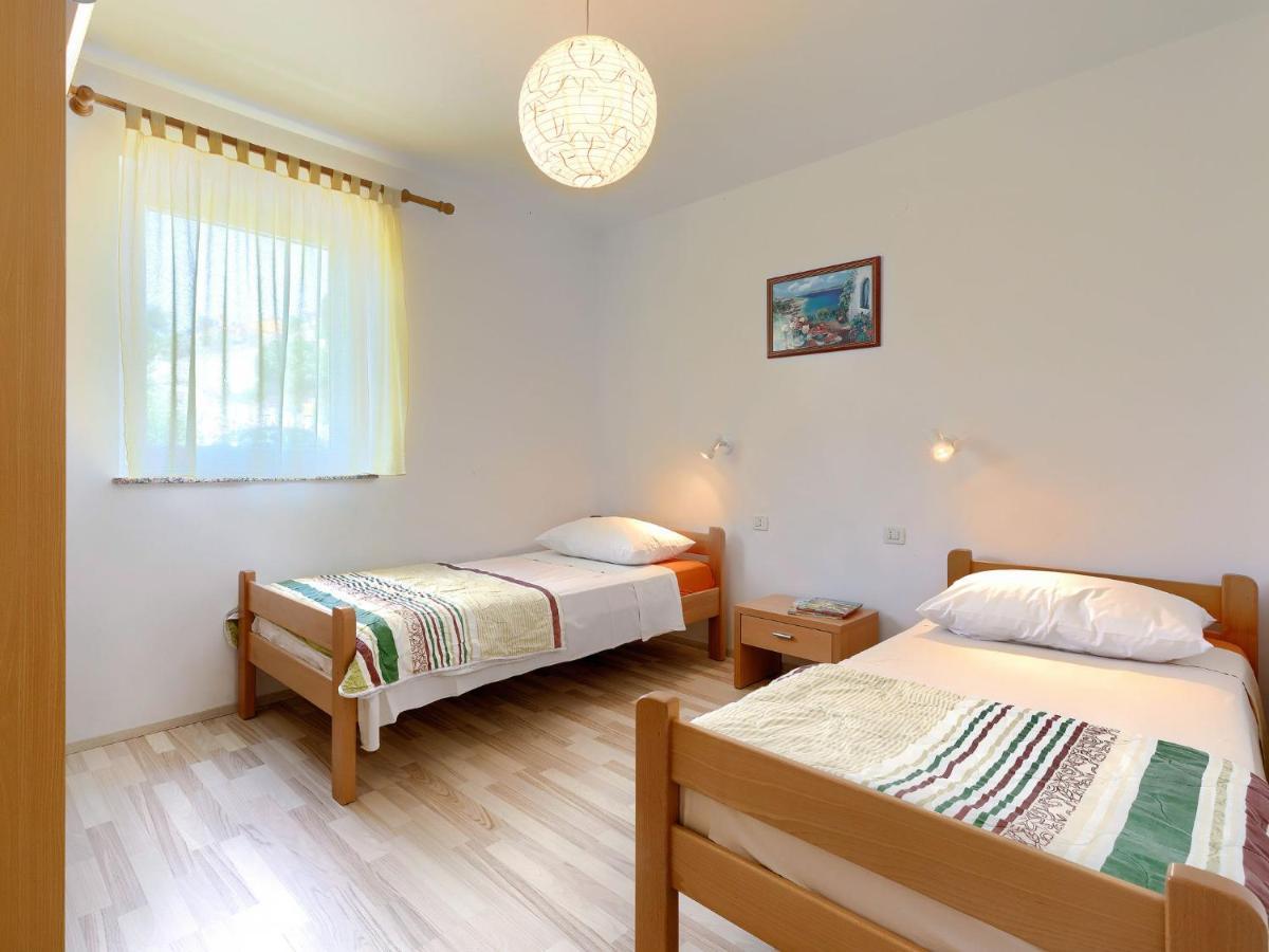 Holiday Home Carla - Lbn429 By Interhome ラビン エクステリア 写真